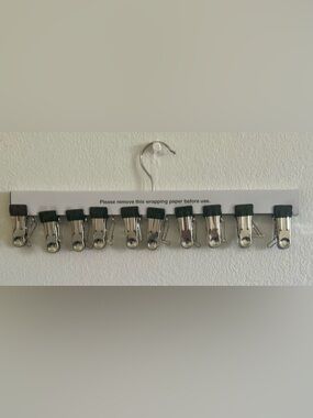 Multi-clip Metal Hanger, NWT with 10 Silver and Black Clamps